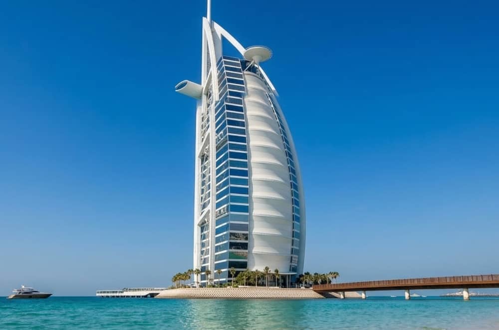 Dubai Luxury Coastline Yacht Experience