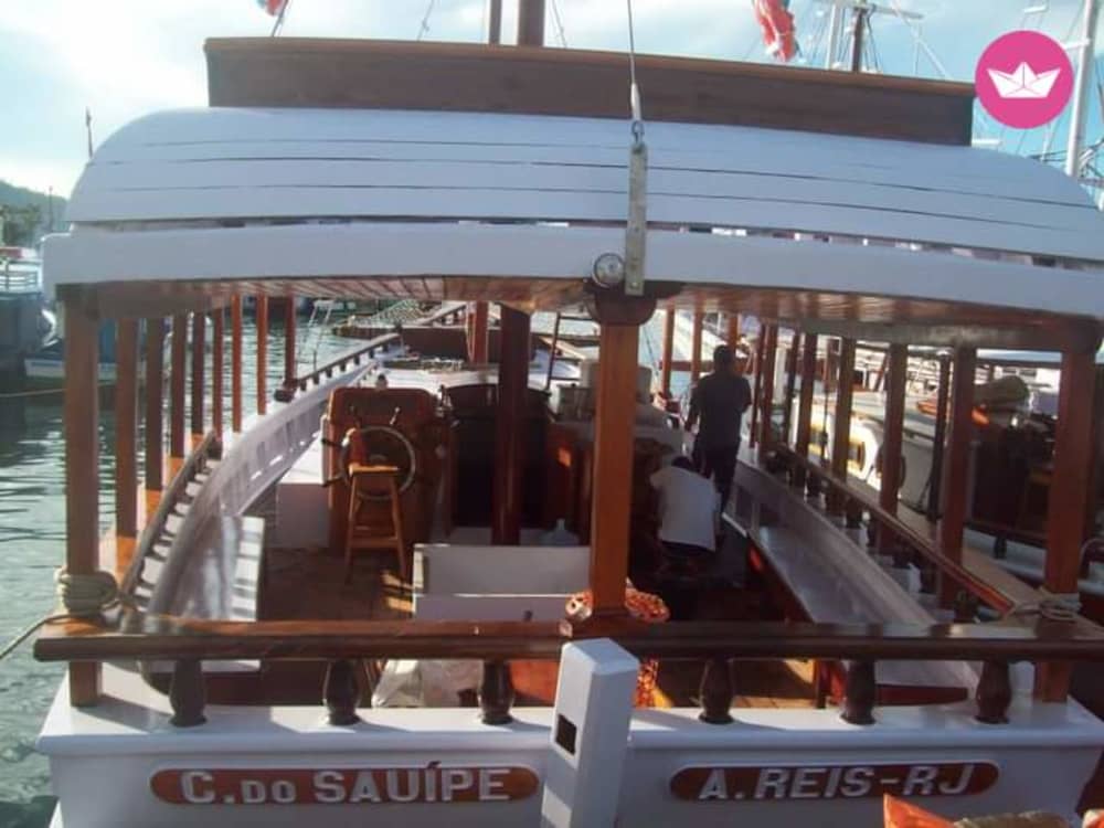 Angra dos Reis Schooner Tour – Tropical Island Discovery