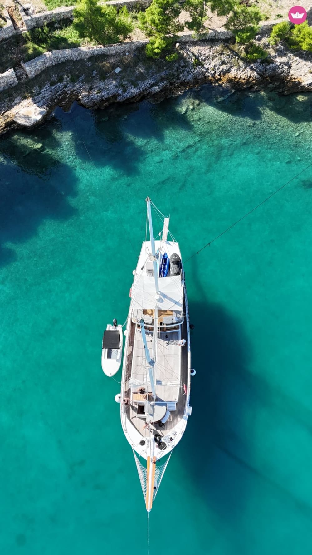 Découvrez des plages cachées lors d'une excursion en voilier de Split à l'île de Solta