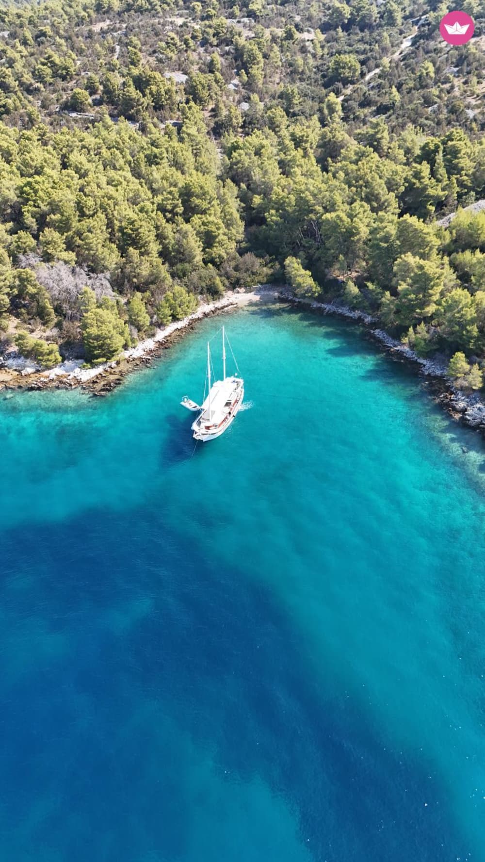 Découvrez des plages cachées lors d'une excursion en voilier de Split à l'île de Solta
