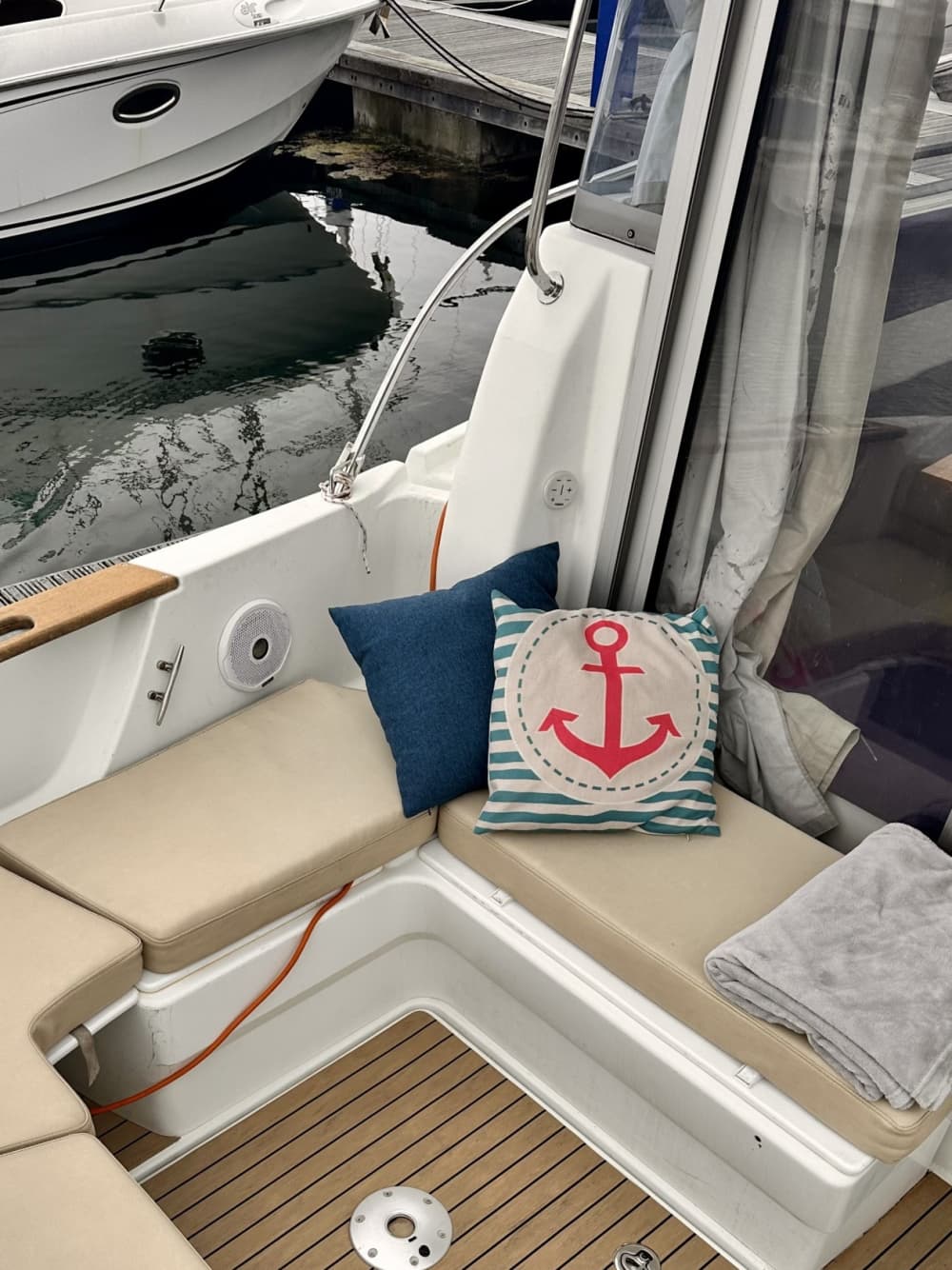 Small trip, big emotions: A refreshing half-day in Dublin on this Beneteau Antares 750