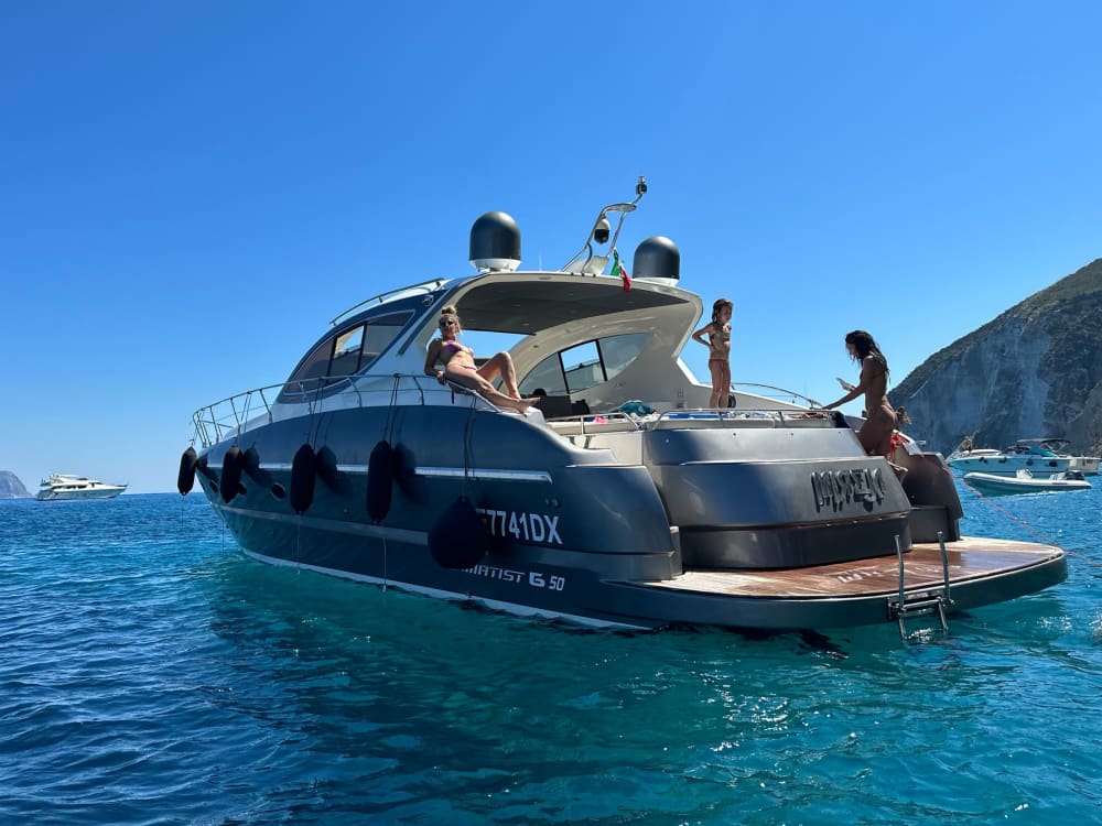 Отпразднуйте свое особое событие на побережье Амальфи на борту Mireja