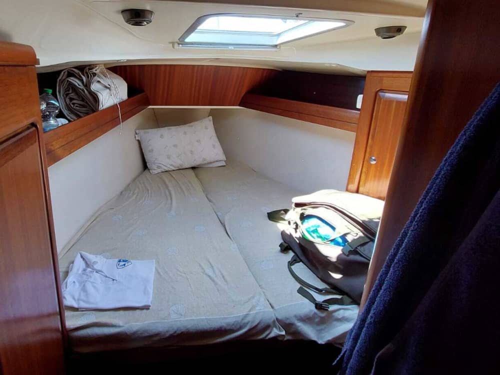Njut av en dag till sjöss i Montenero di Bisaccia på en segelbåt