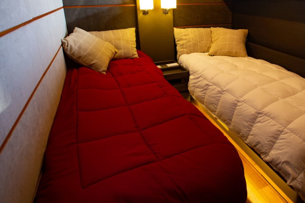 Побережье Палермо: круиз на целый день с закусками, солнцем и живописными остановками