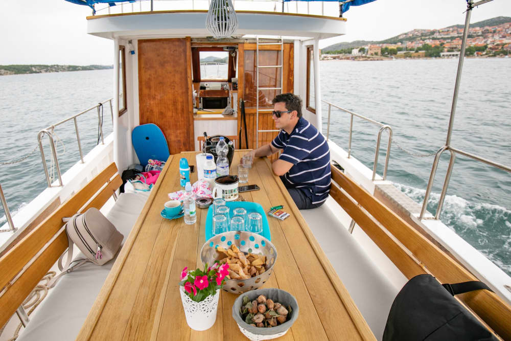 Explore the hidden bays of Zadar on a motorboat