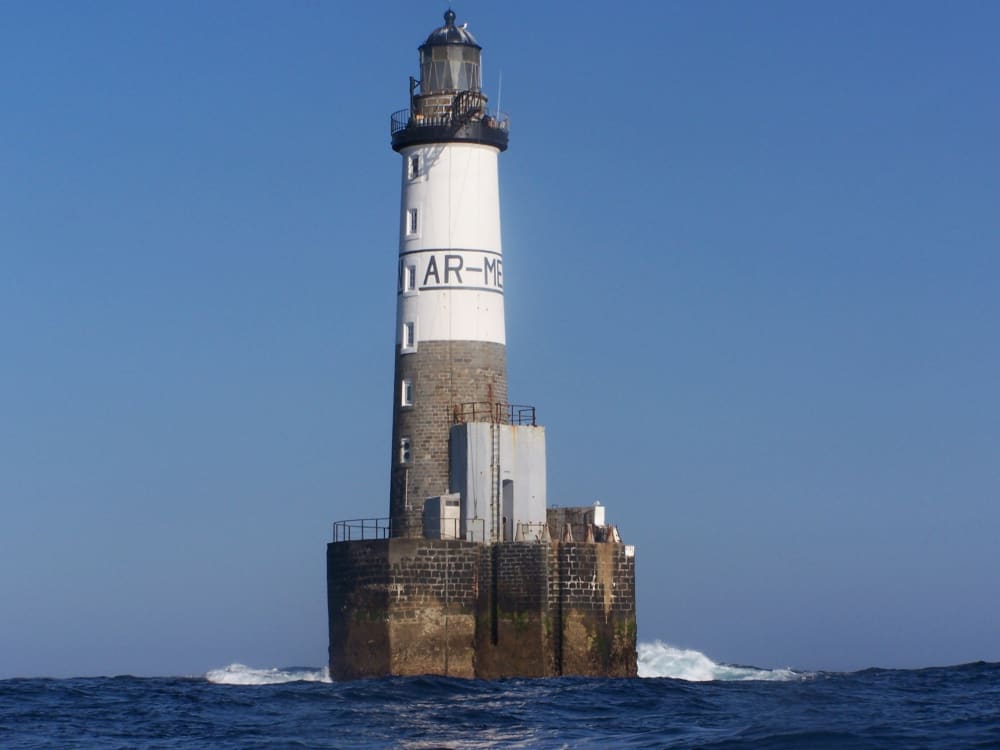 Louez un bateau à moteur pour 4 heures de plaisir