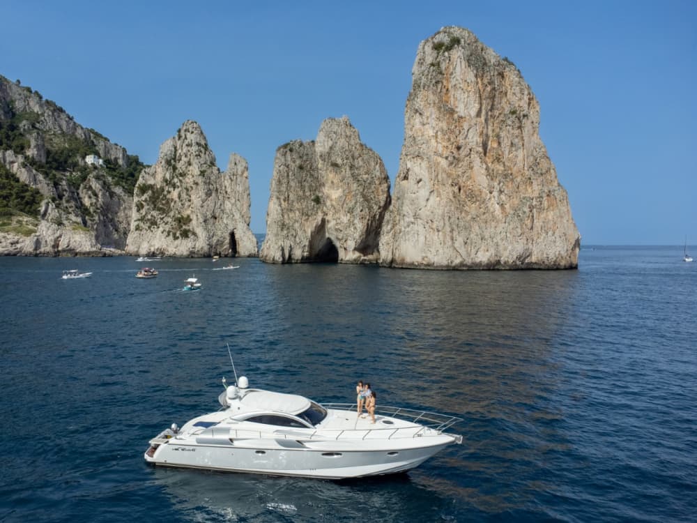 Erkunden Sie die Amalfiküste und Capri mit einem exklusiven Bootserlebnis
