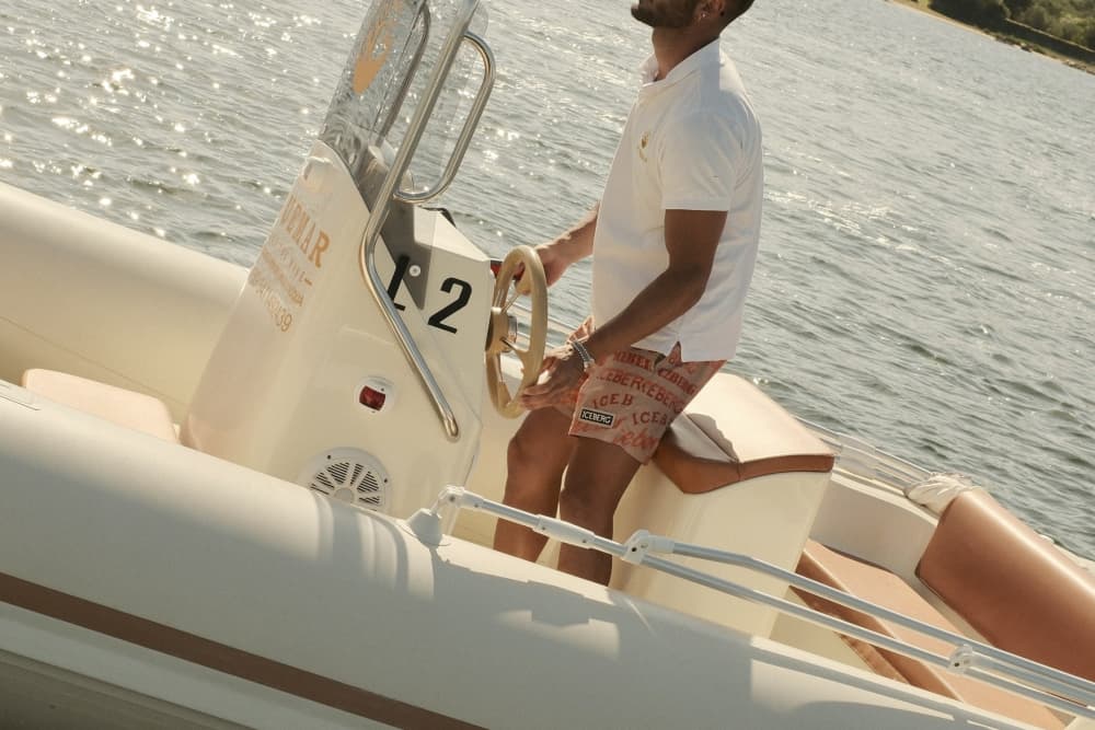 Your day in Porto Rotondo: rent a motorboat to explore the world.