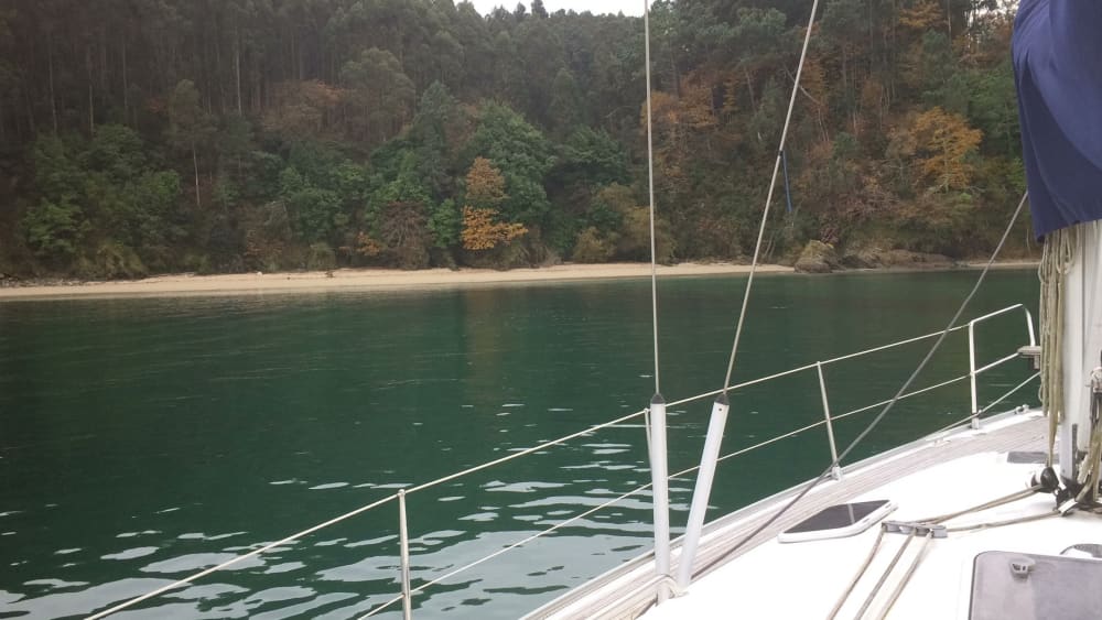 8 heures de navigation le long de la côte de Sada