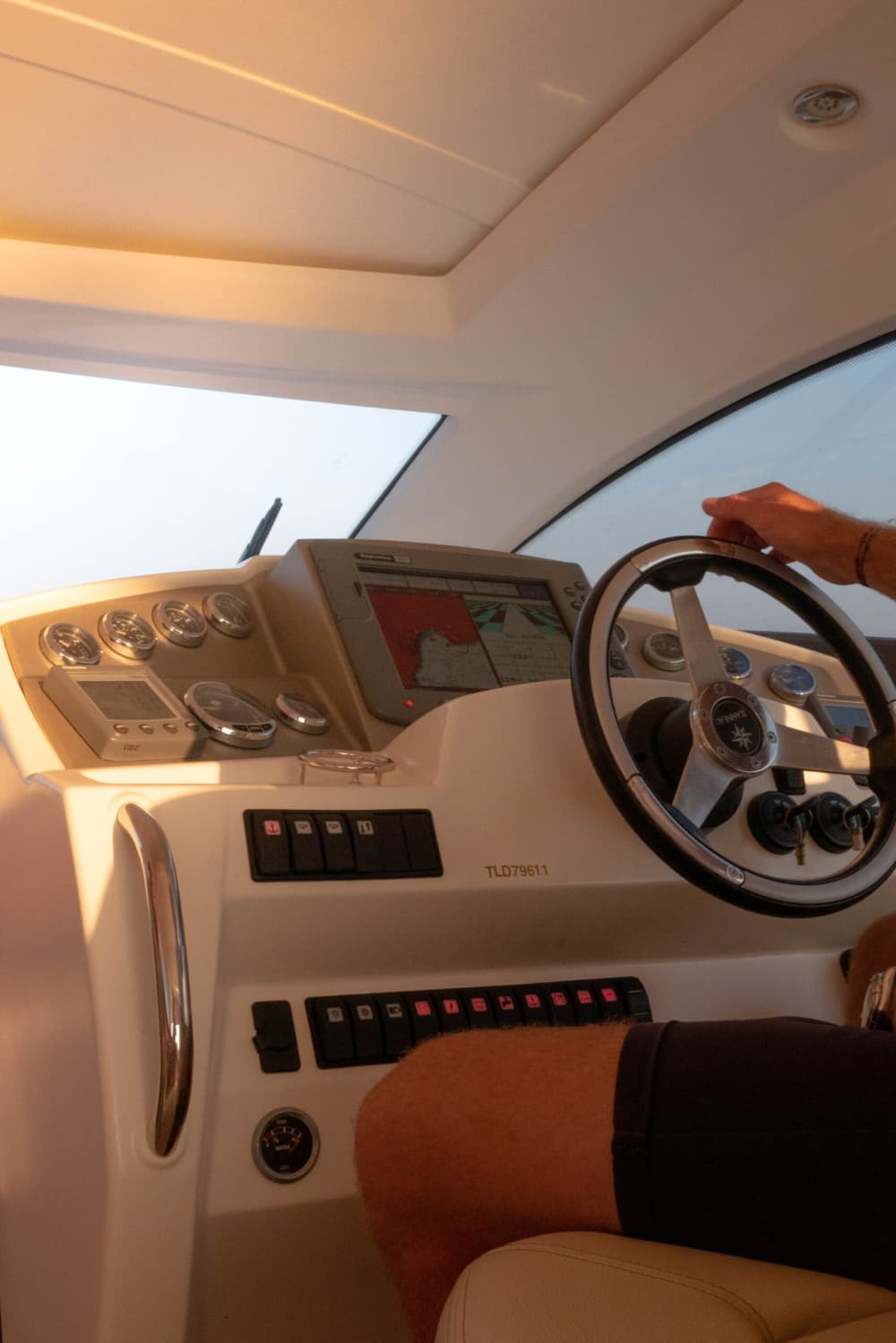 Votre bateau à moteur privé pour une journée autour de Fréjus