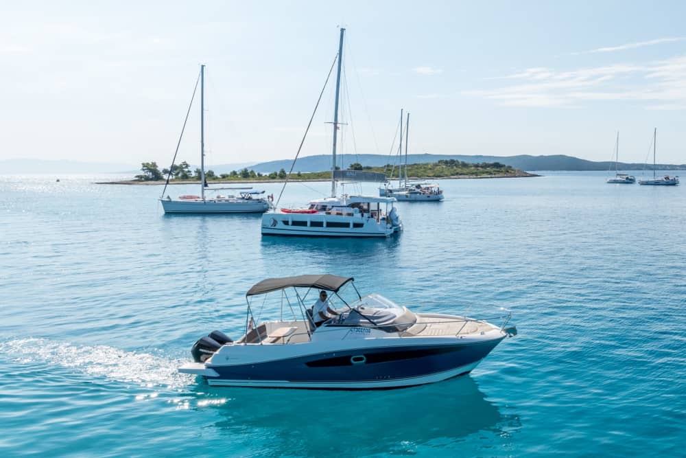 3h30 in Split: Rent a motorboat and enjoy