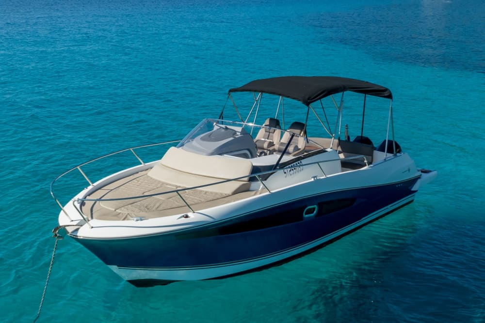 3h30 in Split: Rent a motorboat and enjoy