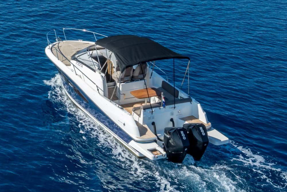 3h30 in Split: Rent a motorboat and enjoy
