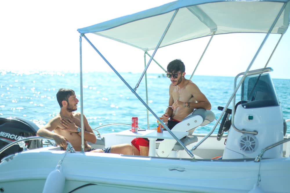 Découverte de Vieste en demi-journée : Votre courte escapade en bateau à moteur