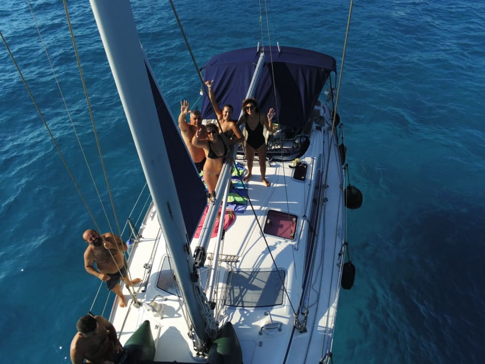 I sogni italiani iniziano in mare: un viaggio di 9 ore nel cuore di Olbia