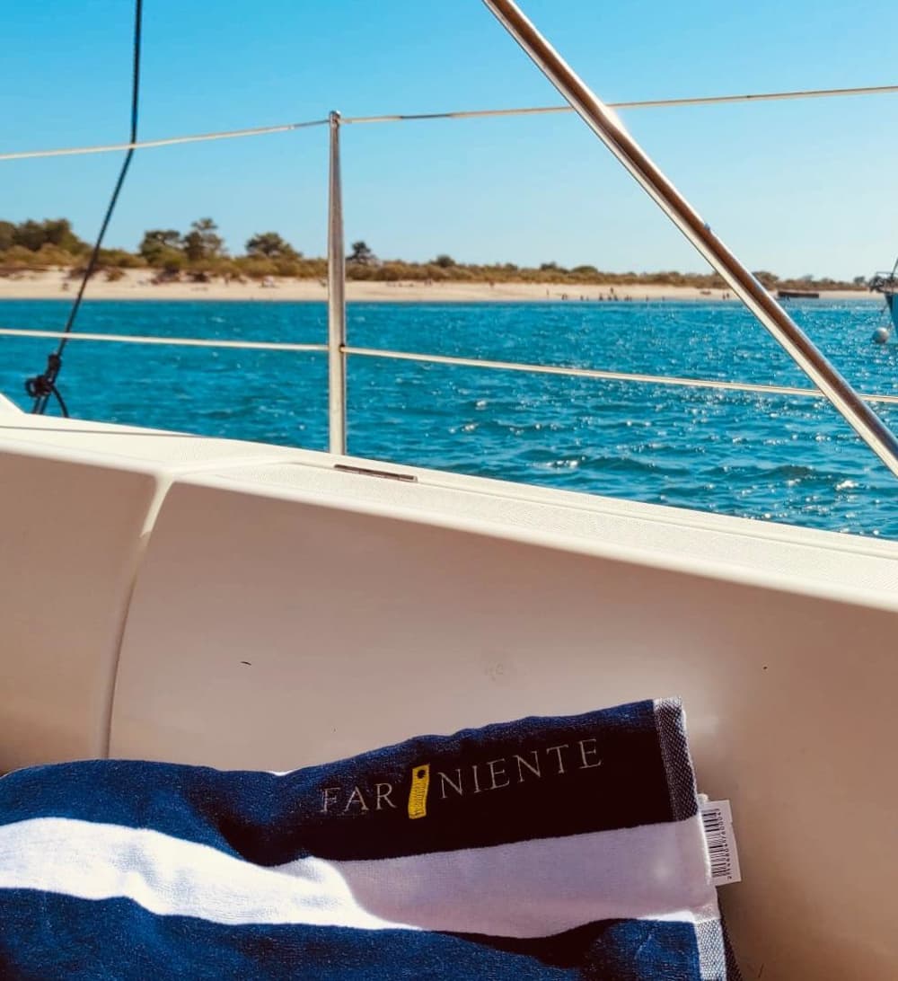 Experiencia de navegación de día completo en velero en Tavira.