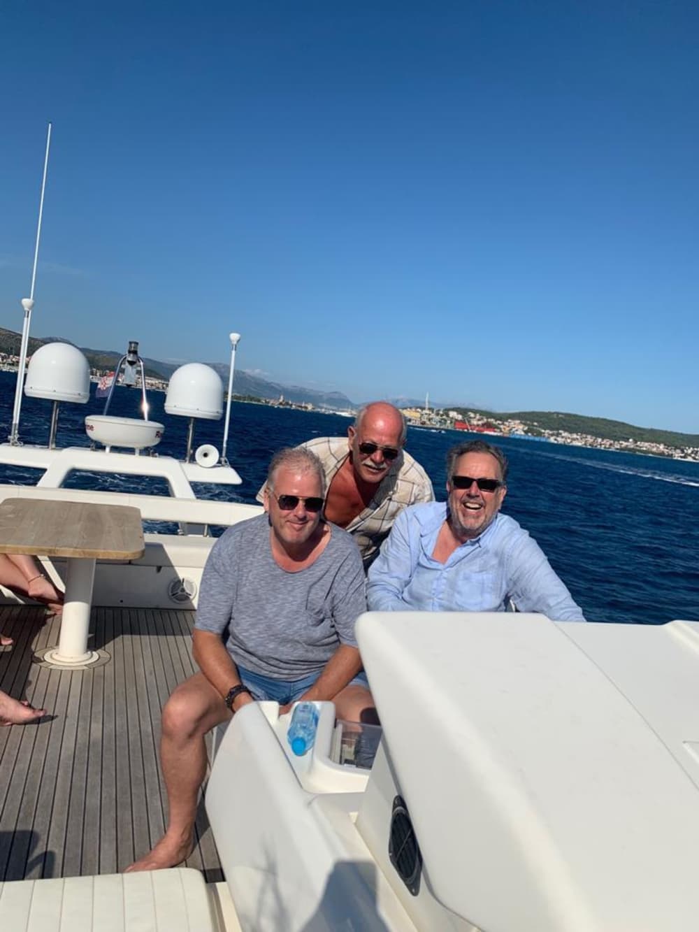 Esplora le baie nascoste di Murter a bordo di uno yacht a motore.