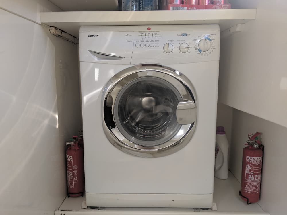 Esplora le baie nascoste di Murter a bordo di uno yacht a motore.