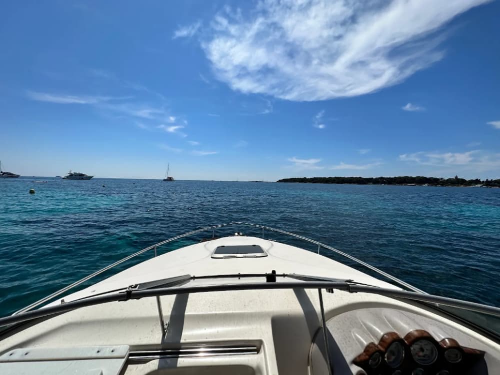 Båtkryssning från Cannes: Esterel- och Lérinsöarna med snorkling