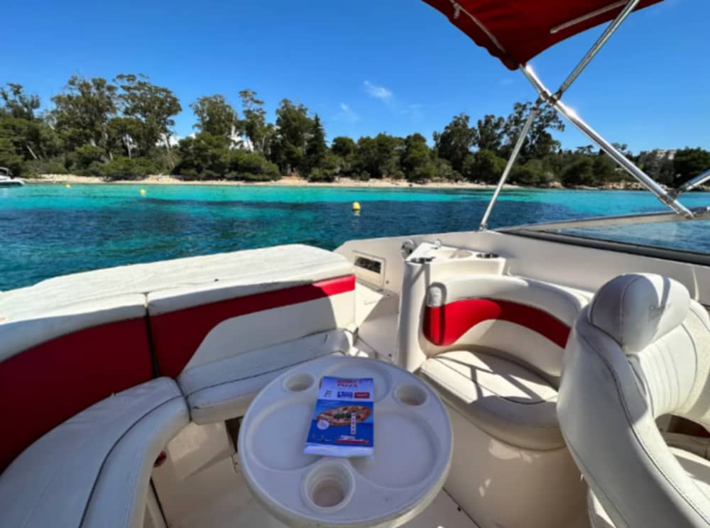 Båtkryssning från Cannes: Esterel- och Lérinsöarna med snorkling