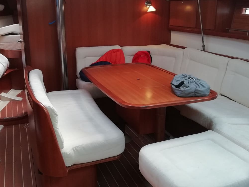 Profitez de chaque instant : une journée ensoleillée autour de Saint-Malo à bord d'un voilier