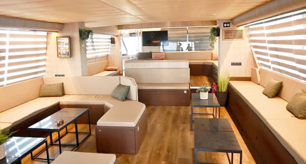 Opulence matinale en mer Égée : croisière privée de luxe de 4 heures