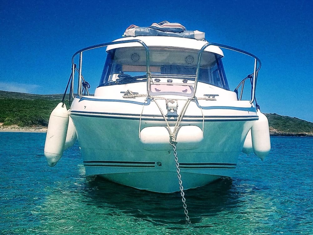 Recuerdos inolvidables en el mar: Dedica 7 horas y media a explorar Saint-Florent.