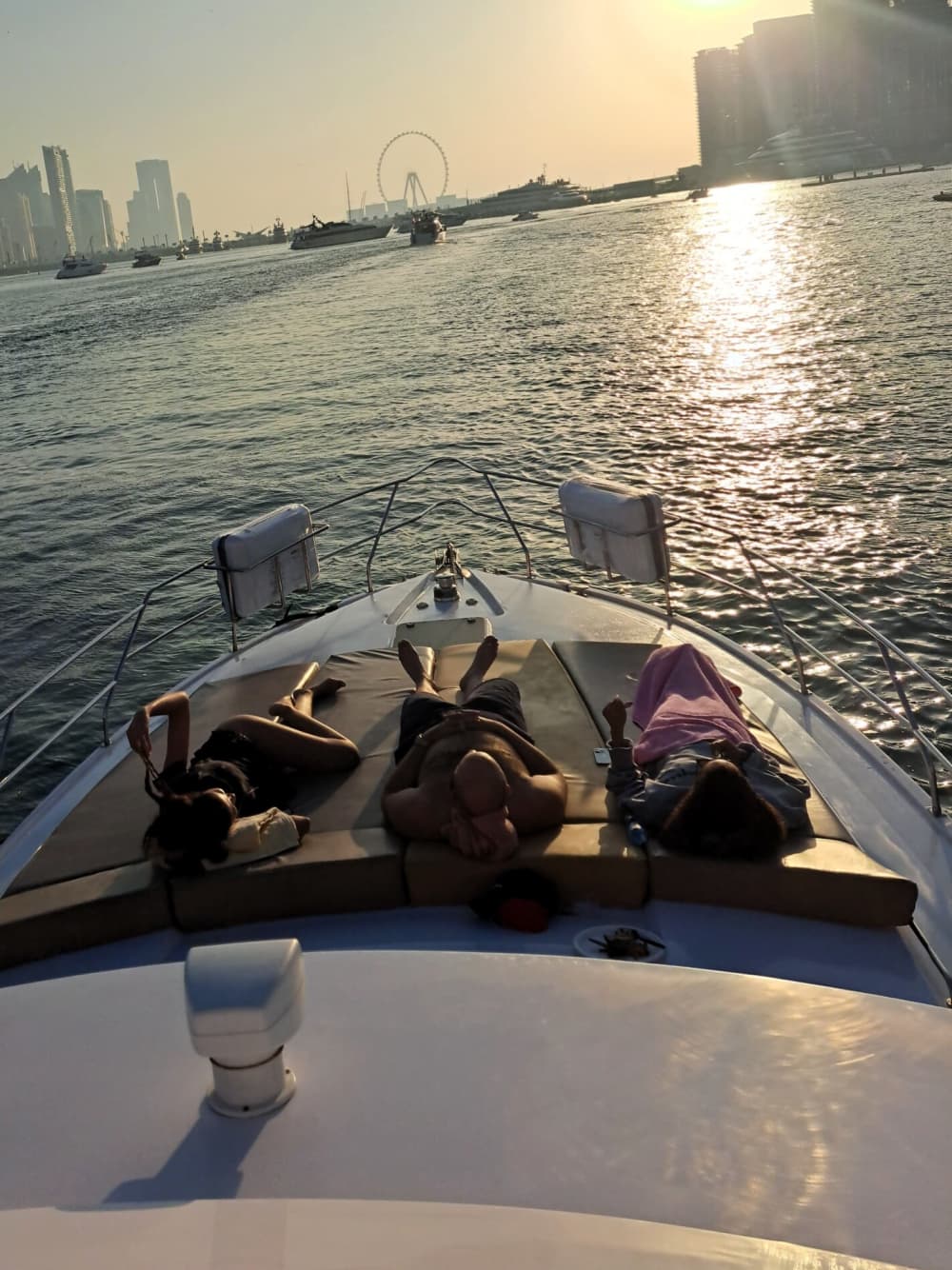 2-Hour Luxury Yacht Excursion in Dubaï