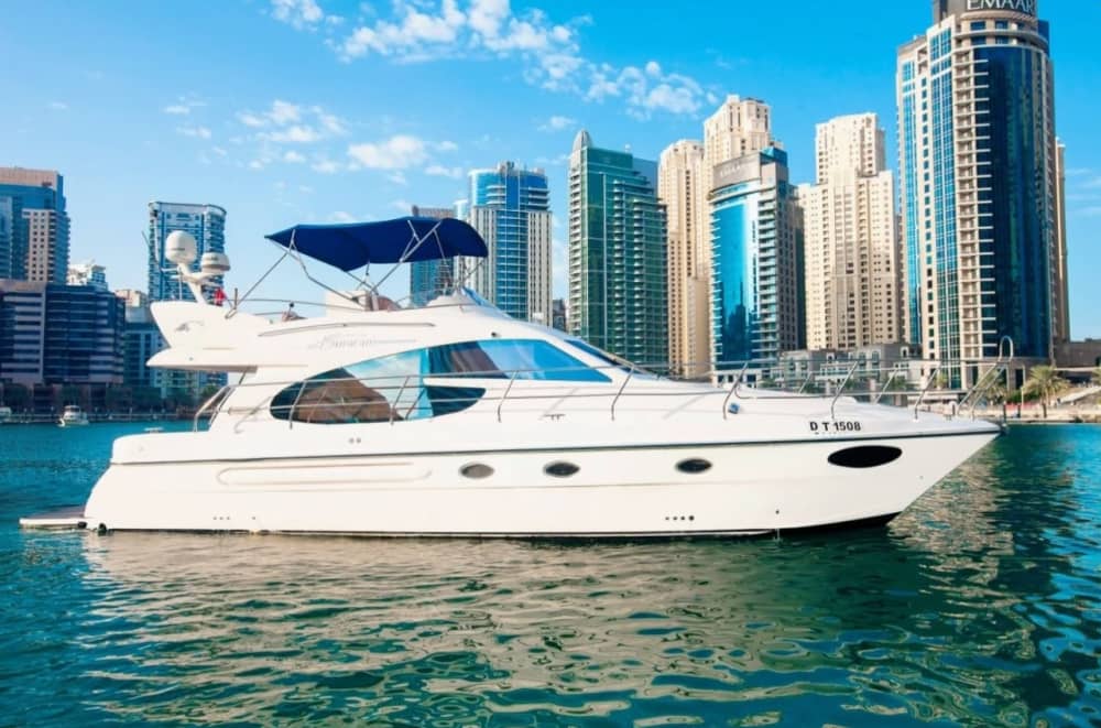 2-Hour Luxury Yacht Excursion in Dubaï