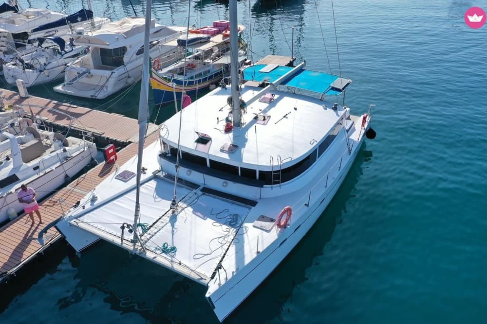 Ganztägiges Katamaran-Abenteuer: Blaue Lagune und Gozo