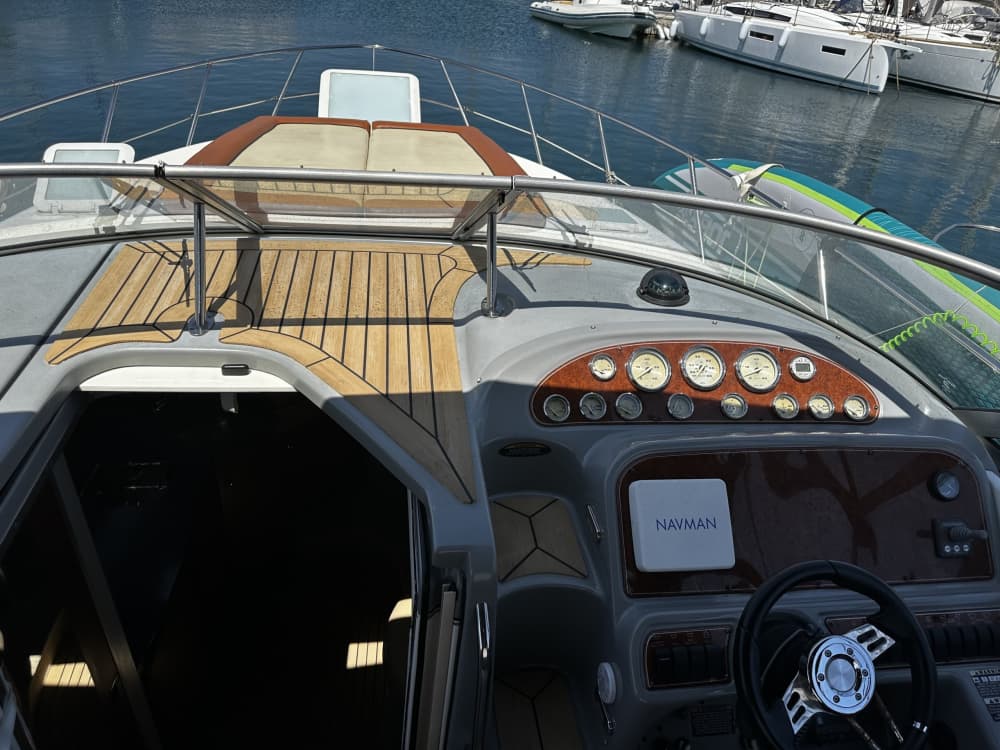 Profitez de 9 heures de navigation à moteur à Bormes-les-Mimosas