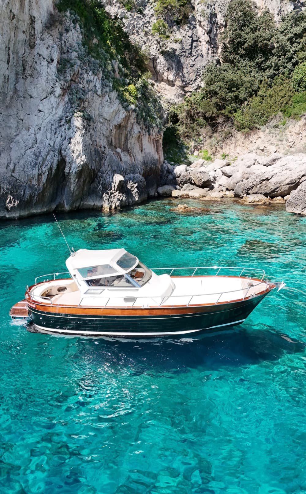 Capri: 3 Hour Tour Between Sea and Faraglioni