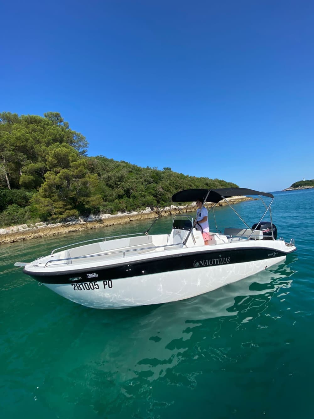 4 Stunden, um die versteckten Buchten des Yachthafens von Vrsar zu entdecken