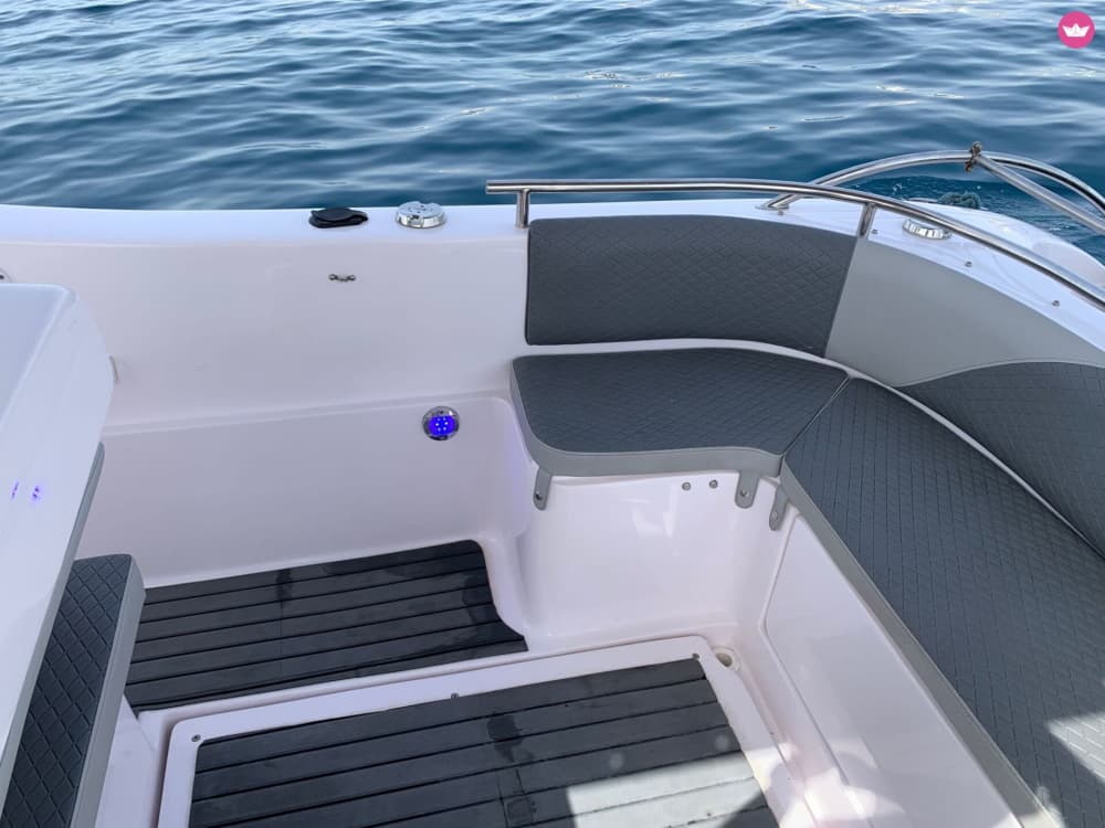 Мальта у моря: приключение на моторной лодке на целый день