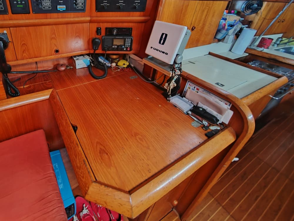 Profitez de chaque instant : une journée ensoleillée aux alentours des Anses-d'Arlet à bord d'un voilier