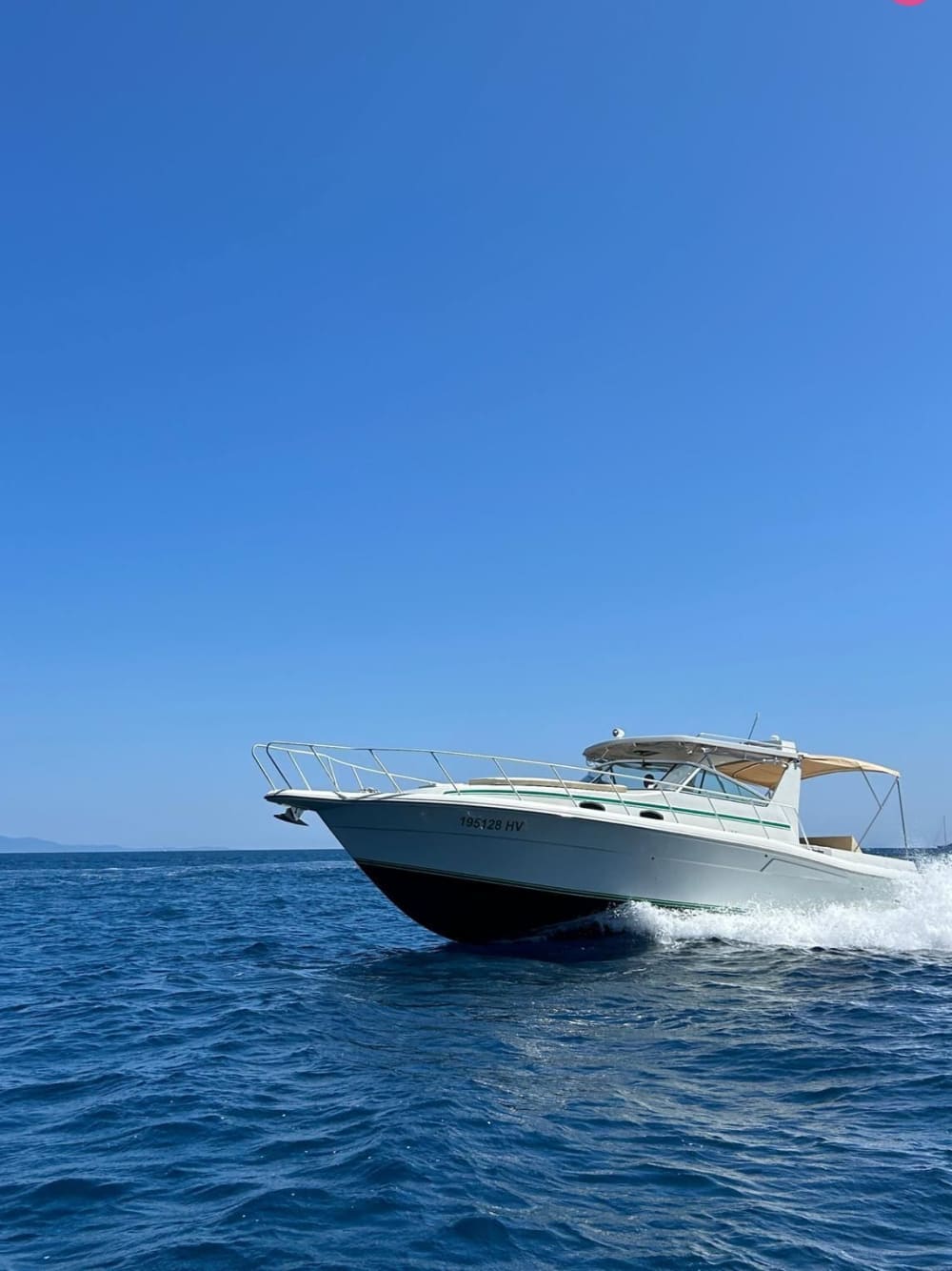 Küstenwunder: Versteckte Buchten und die Schönheit der roten Felsen ab Hvar