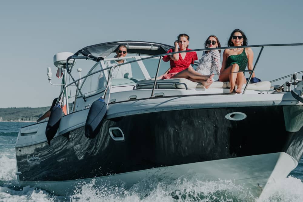 2 ore e 30 minuti a Fossacesia: noleggia una barca a motore e goditi il viaggio.