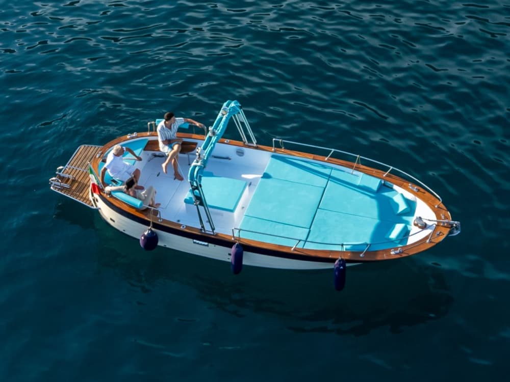 Ganztägige aufregende Kreuzfahrt an der Amalfiküste – versteckte Buchten, Dörfer und legendäre Aussichten!