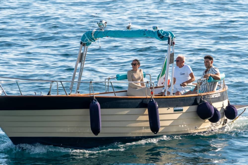 Ganztägige aufregende Kreuzfahrt an der Amalfiküste – versteckte Buchten, Dörfer und legendäre Aussichten!