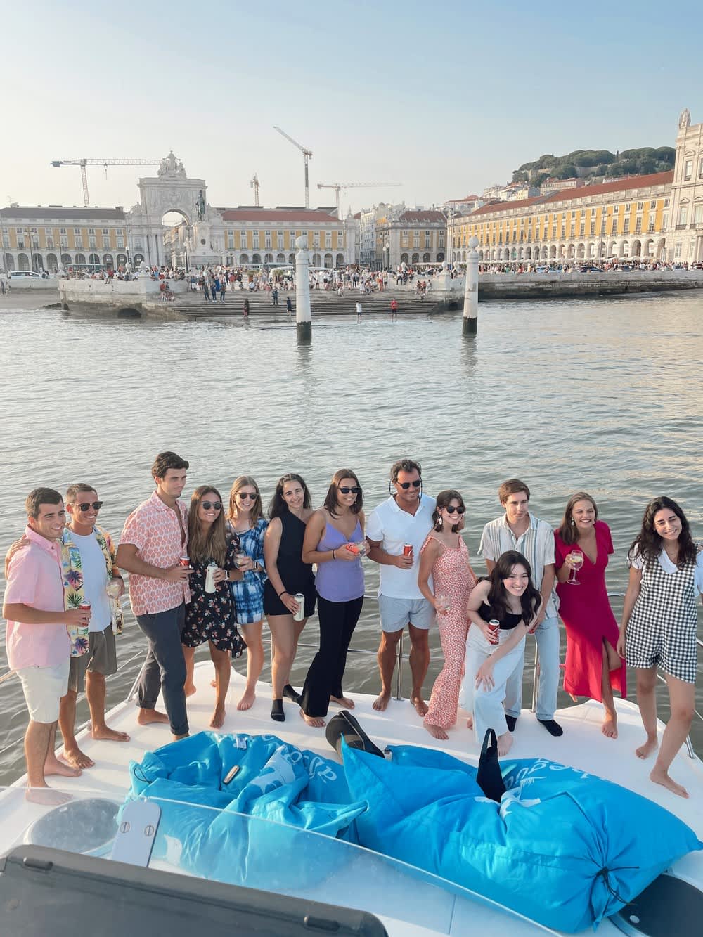 Croisière privée de 6 heures sur un catamaran à Lisbonne
