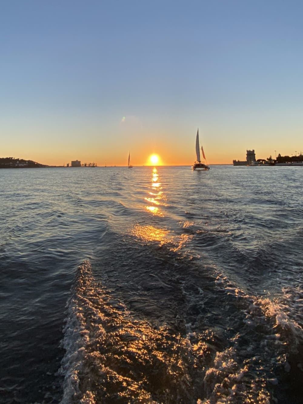 Croisière privée de 6 heures sur un catamaran à Lisbonne