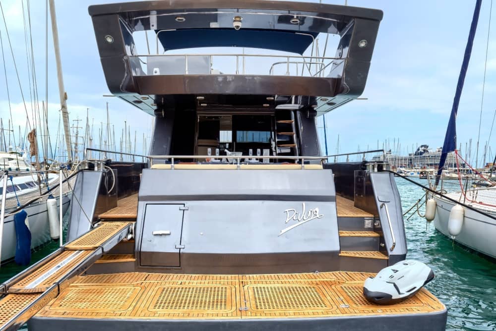 Location de 8 heures sur un yacht exclusif