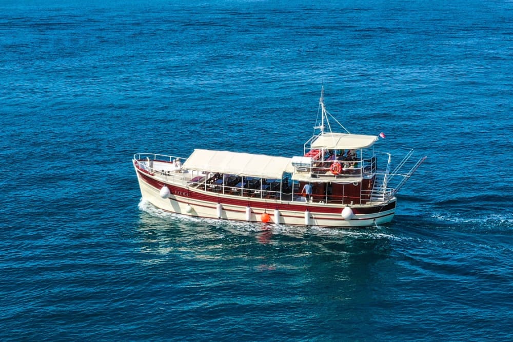 Privat båttur runt Poreč på motorbåt