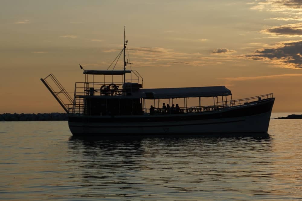 Privat båttur runt Poreč på motorbåt