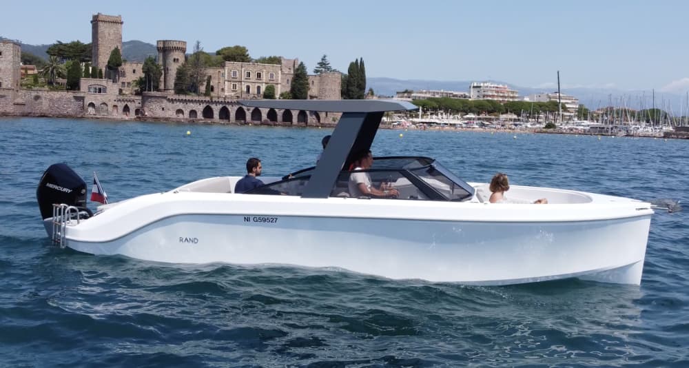 The best of Mandelieu-La Napoule is on the water: Your private full day on a motorboat