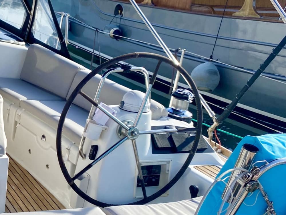 Full-day sailing experience on a sailboat in Salerno