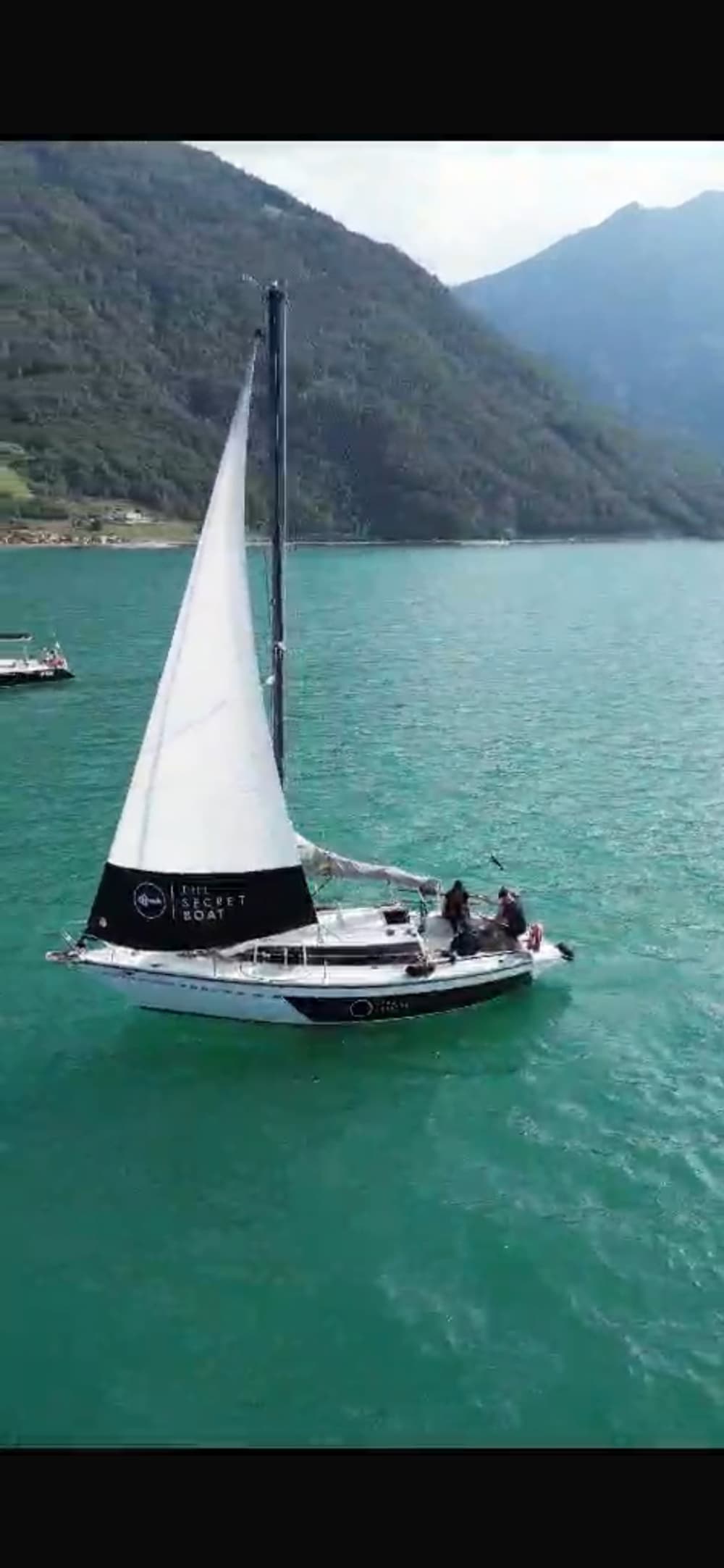 Der Rhythmus von Lovere: Unvergessliche Momente auf einem Segelboot