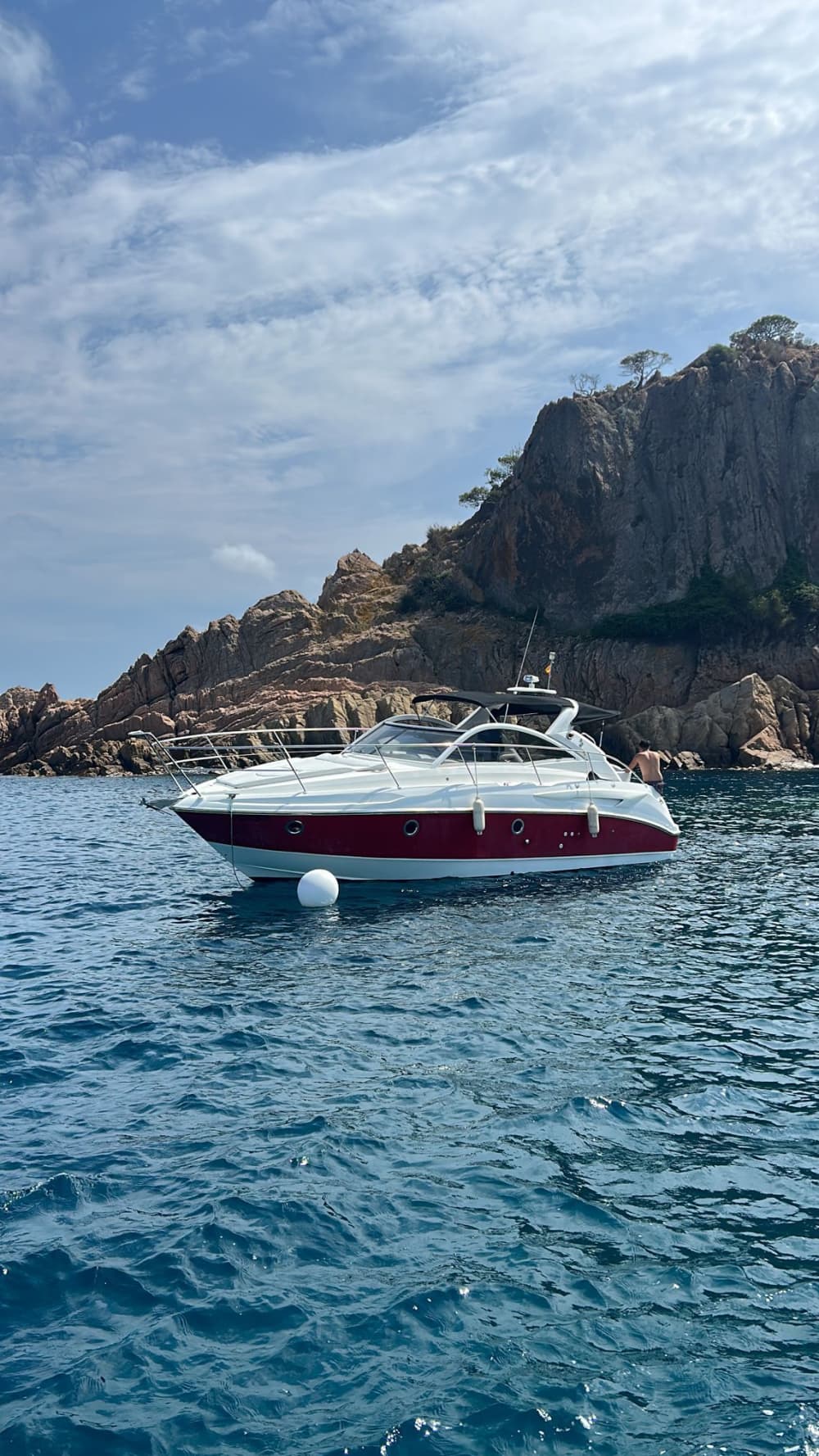 Goditi 8 ore a bordo di un motoscafo nella Platja d'Aro.