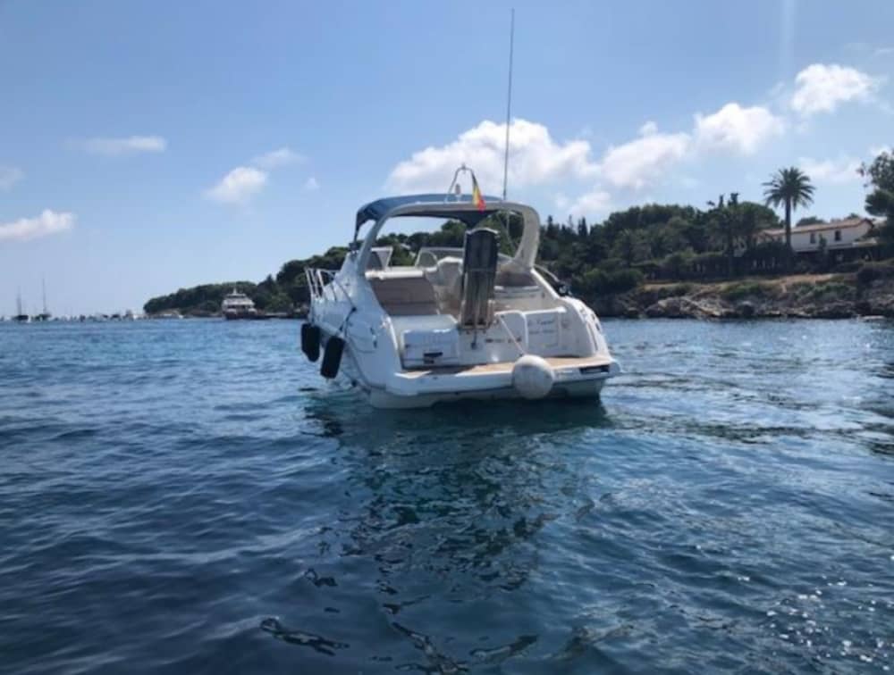 3 Stunden 45 Minuten, um Sainte-Maxime mit dem Motorboot zu entdecken