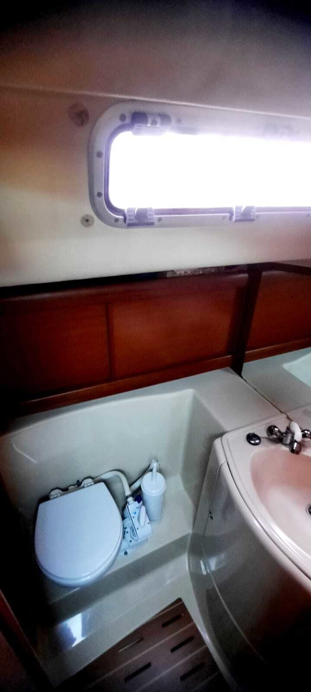 O ritmo de San Felice Circeo: Momentos inesquecíveis em um veleiro.